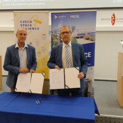 Plzeňská univerzita míří blíž ke kosmu. Elektrotechnická fakulta spojila síly s Českou vesmírnou aliancí