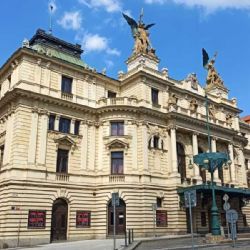 Rekonstrukce Divadla na Vinohradech má stát 1,66 miliardy. Praha chystá novou scénu i přesun souboru