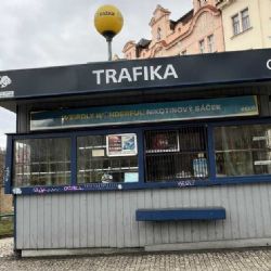 Trafiky z ulic postupně mizí. Města řeší prázdné stánky i nové využití
