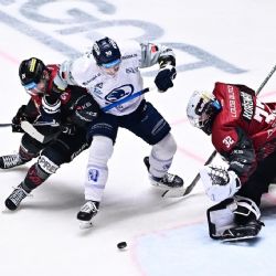 Zámorský rozhodl nájezdy, Plzeň vede 2:1