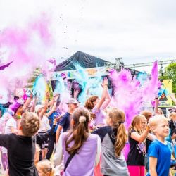 Bezva Fest zaplní park u Plazy. Do Plzně přiveze hudbu, atrakce, influencery i rodinné zóny