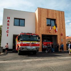Hasiči z Touškova mají novou Tatru. Kvůli cisterně museli rozšířit i zbrojnici