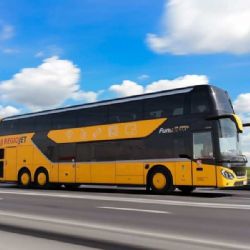 RegioJet nasadí na trasu Brno–Ostrava dvoupodlažní autobusy Setra, cestující čeká vyšší komfort