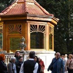 Nevyužívaný altán v českobudějovickém DDM nahradila nová venkovní učebna