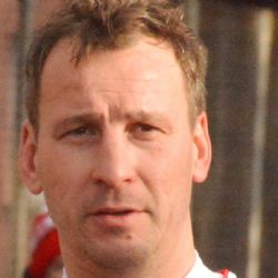 Fotbalista Petrouš obviněn: Podvody s byty za desítky milionů