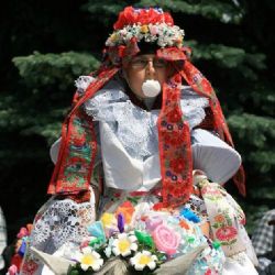 Jízda králů ve Vlčnově: Tradice UNESCO s růží a zdobenými koňmi