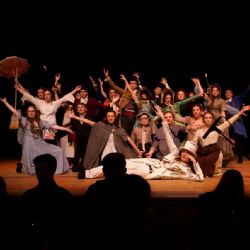 Divadlo Drak slaví 65 let a přivítá mezinárodní studenty