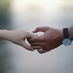 Kraj upozorňuje na potřebnost náhradních rodičů. V září uspořádá týden pěstounství