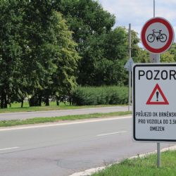 V Hradci Králové začala oprava objezdu Brněnská na silničním okruhu