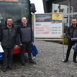 Dopravní podnik ocenil trojici řidičů s miliony najetých kilometrů bez nehod